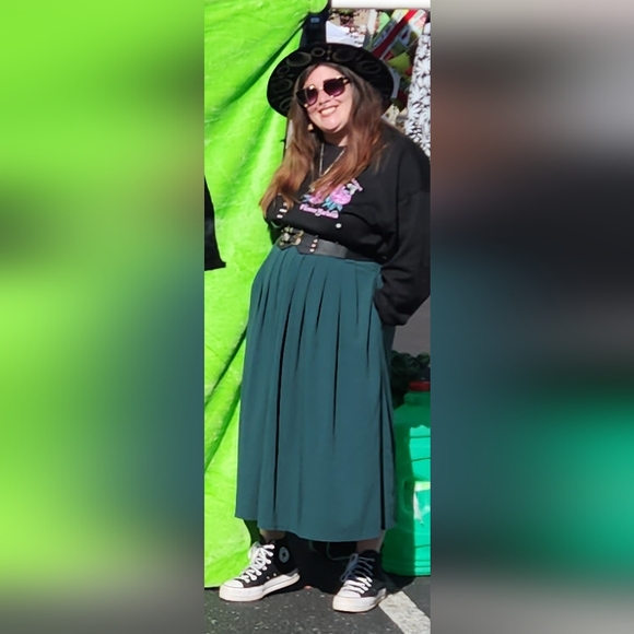 Meet your Posher, Amber - Picture 2 of 8